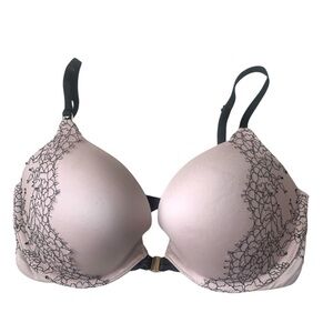 Victoria’s Secret Nude w Black Lace Front Closure Very Sexy Push Up Bra Size 32D